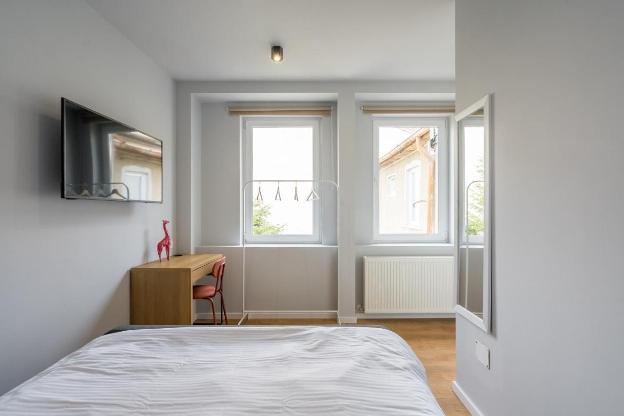 Cute Central Apartments In Villa Bucureşti Ngoại thất bức ảnh