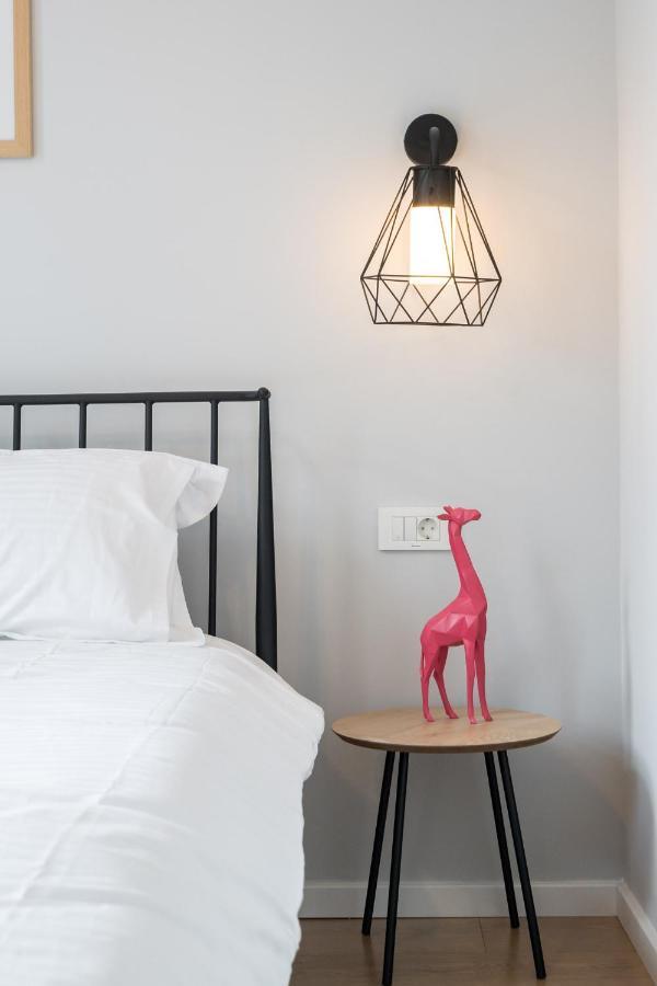 Cute Central Apartments In Villa Bucureşti Ngoại thất bức ảnh