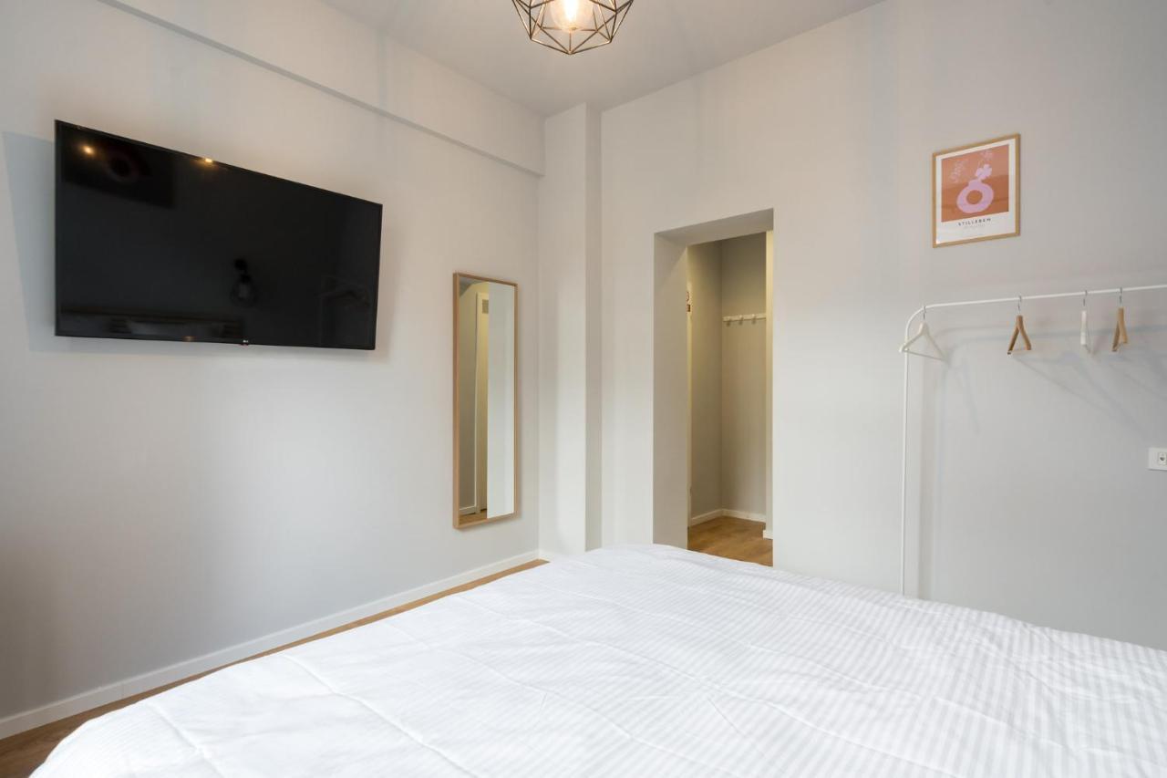 Cute Central Apartments In Villa Bucureşti Ngoại thất bức ảnh