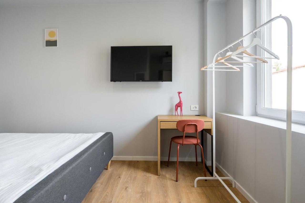 Cute Central Apartments In Villa Bucureşti Ngoại thất bức ảnh