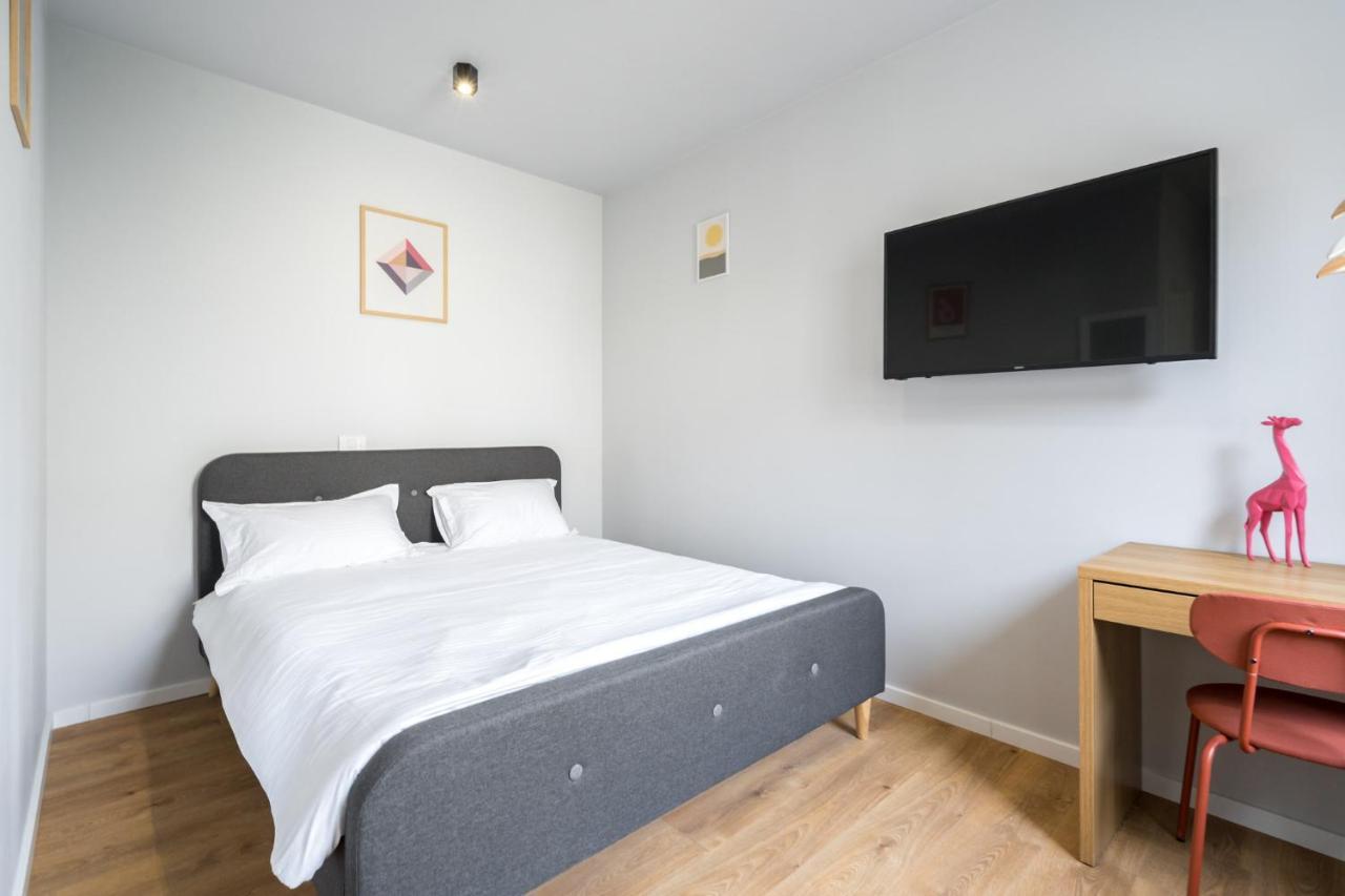 Cute Central Apartments In Villa Bucureşti Ngoại thất bức ảnh