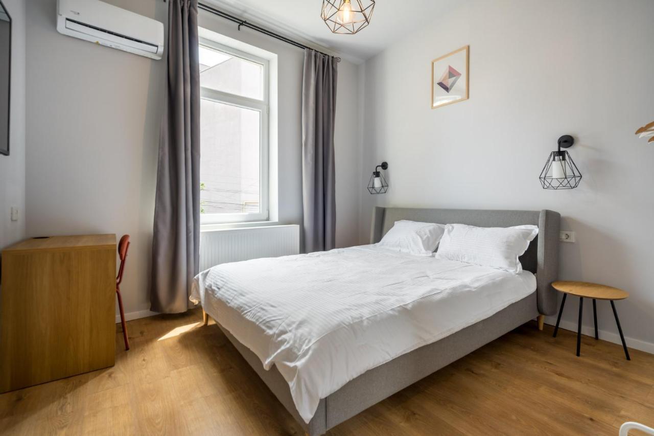 Cute Central Apartments In Villa Bucureşti Ngoại thất bức ảnh