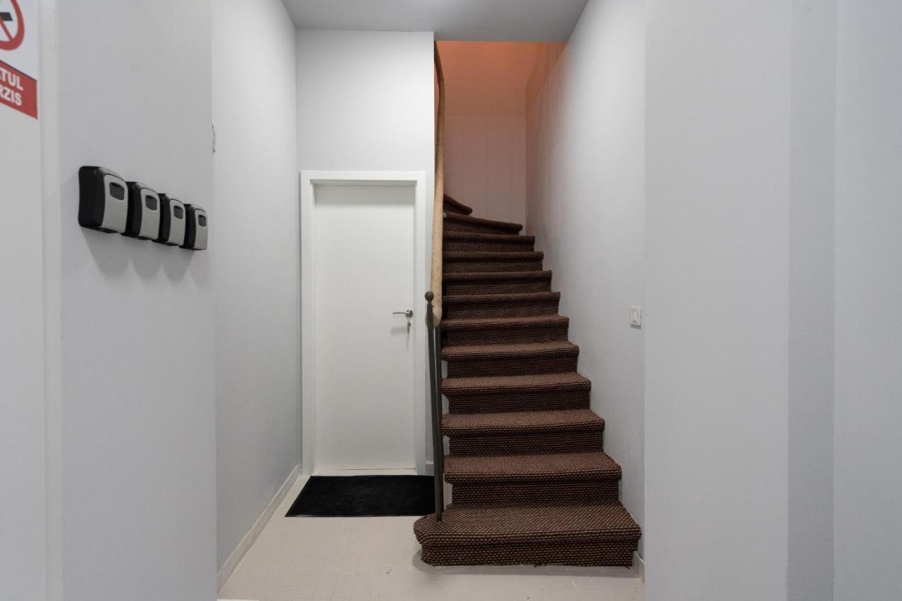 Cute Central Apartments In Villa Bucureşti Ngoại thất bức ảnh
