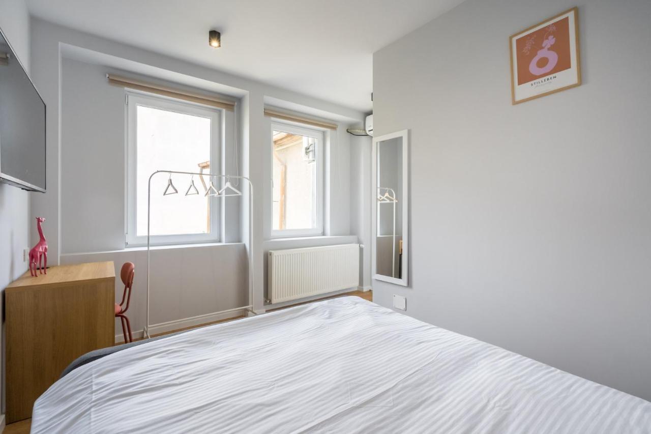 Cute Central Apartments In Villa Bucureşti Ngoại thất bức ảnh